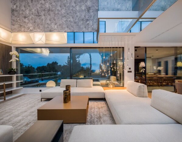 TV, fireplace - Villa Grancarić ZadarVillas (Zadar)