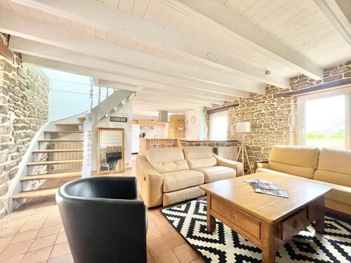 Ty Anquer House – Spacious Family Home with Garden, 2 km from Beaches