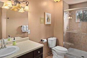 Shower, hair dryer - Myrinn–Red Rock Views, Fire Pit|Near Hiking Trails (Sedona)