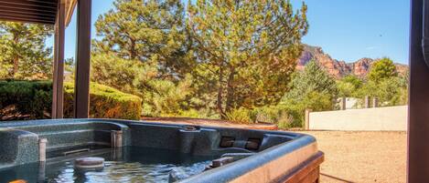 Outdoor spa tub