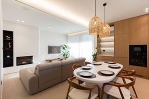 Dining - SanPietro Vacation Villa 010 (Plazhi San Pietro)