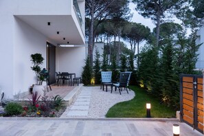 Terrace/patio - SanPietro Vacation Villa 010 (Plazhi San Pietro)