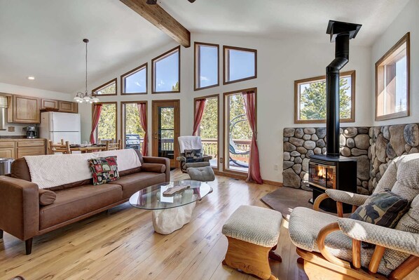 TV, fireplace, offices