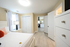 2 slaapkamers, een strijkplank/strijkijzer, wifi, beddengoed