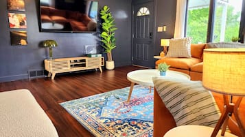 TV, stereo, offices