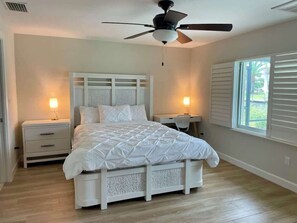 3 bedrooms, iron/ironing board, WiFi, bed sheets