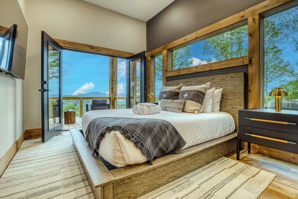 4 Schlafzimmer, Bügeleisen/Bügelbrett, Reisekinderbett, WLAN