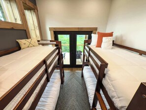 4 bedrooms, iron/ironing board, travel crib, WiFi