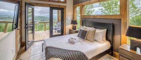 4 bedrooms, iron/ironing board, travel cot, WiFi