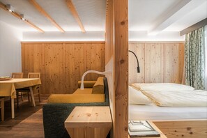 In-room safe, blackout curtains, free WiFi
