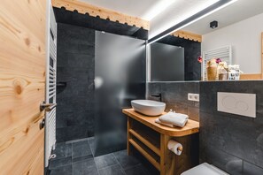 Superior Apartment, Balcony, Mountain View | Bathroom - Residence Ada (San Cassiano)