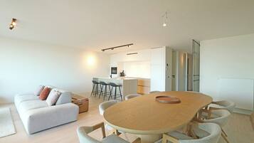 Apartment | Dining