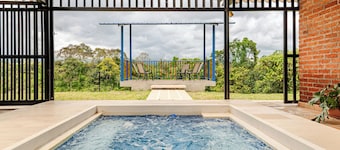 Casa Campestre con Jacuzzi privado cerca al parque del Café en el Quindio