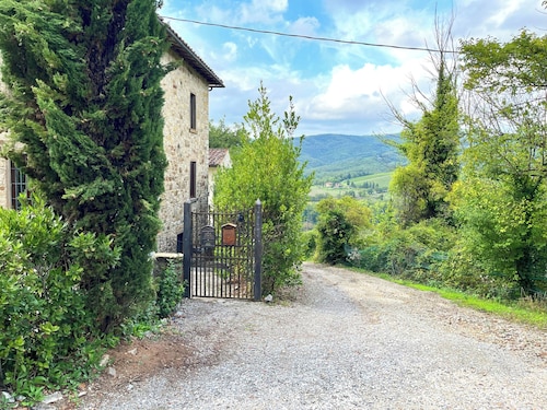 Chianti dreaming in Radda-3 independent bedrooms with private bathroom and TV