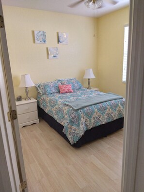 3 chambres, fer et planche à repasser, Wi-Fi gratuit, draps fournis
