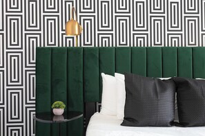 5 chambres, fer et planche à repasser, Wi-Fi, draps fournis