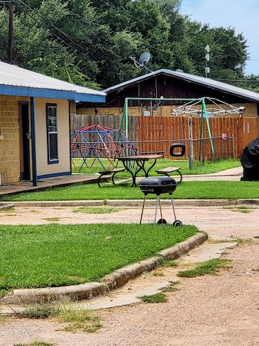 HUNTERS SUITE SLEEPS 6