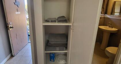 HUNTERS SUITE SLEEPS 6