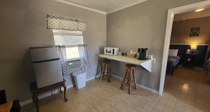 HUNTERS SUITE SLEEPS 6