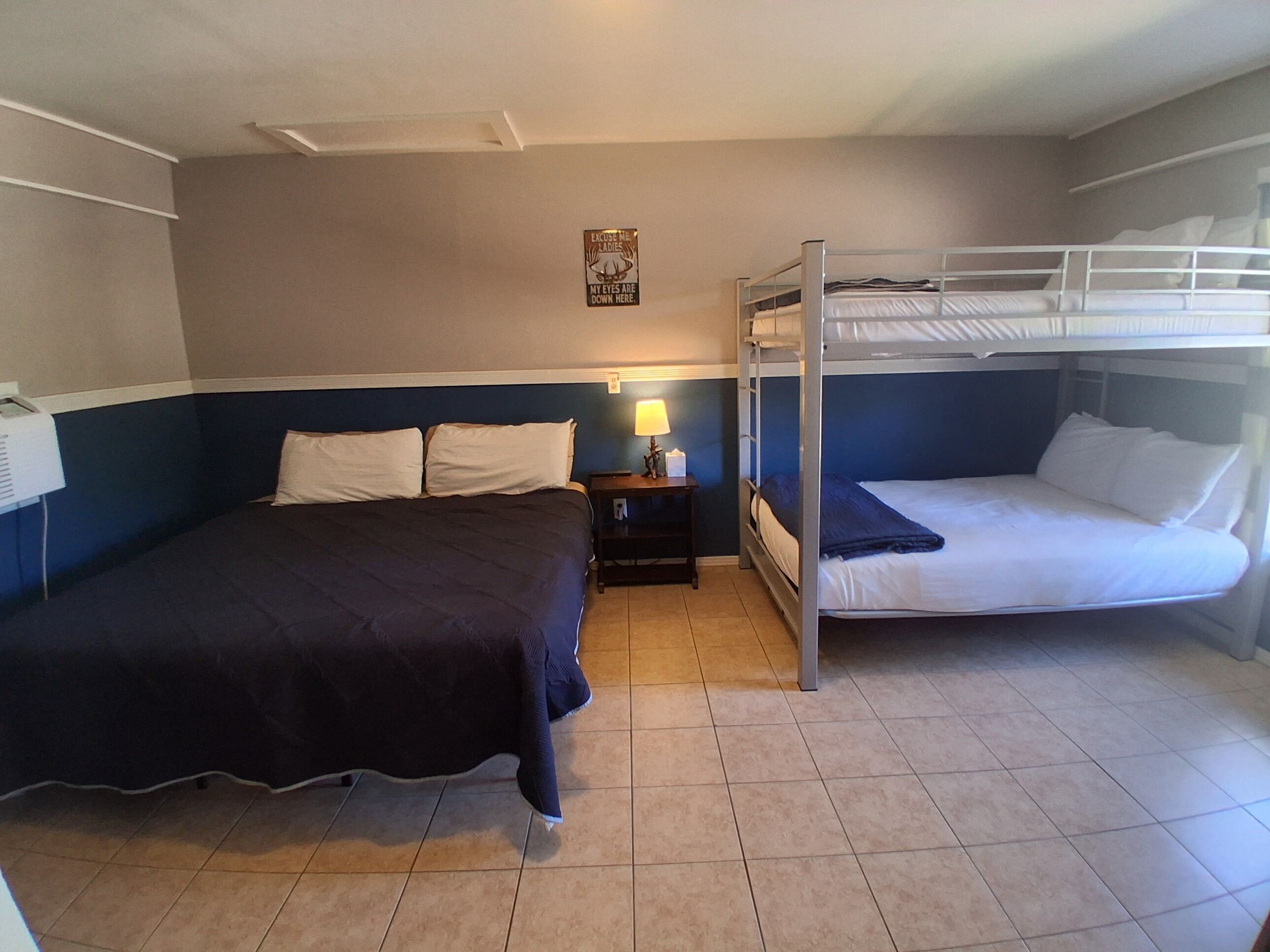 1 多间卧室、免费 WiFi、床单