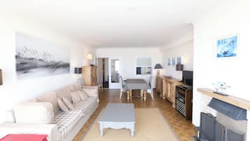 Apartment | Living area