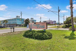 Property grounds - VBTG A5 Summary:<br>Nest (Gulf Shores)