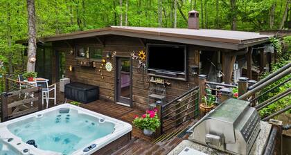 Modern, Luxurious Cabin for Two located on a Cascading Waterfall.