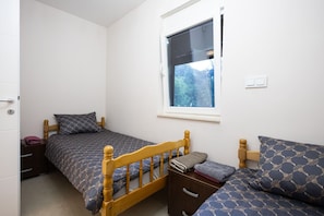 3 bedrooms, WiFi, bed sheets - Villa Tomi Nature Retreat (Sarajevo)