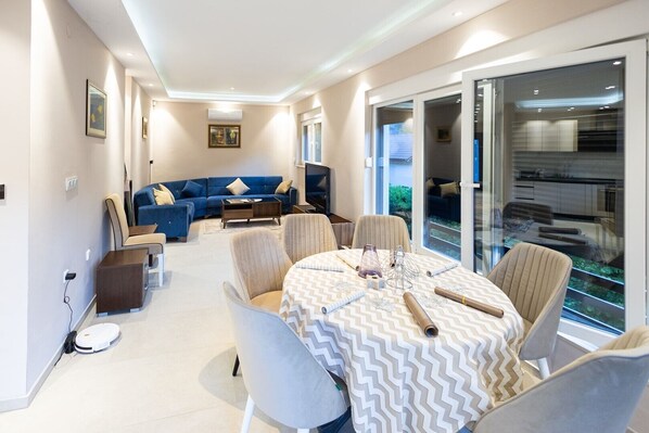 Dining - Villa Tomi Nature Retreat (Sarajevo)