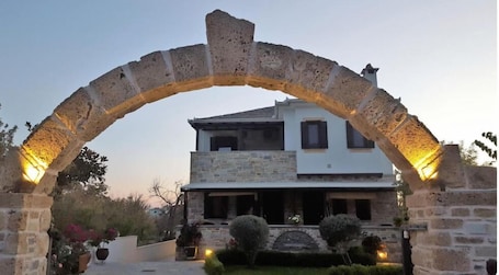 Fachada de la propiedad. GRECO
