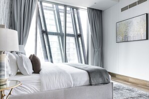 Luxury Apartment, 1 Queen Bed with Sofa bed | Hypo-allergenic bedding, individually decorated, individually furnished - SIMPLY COMFORT Urban Chic Suites in J One Tower City & Canal Views (Dubai)