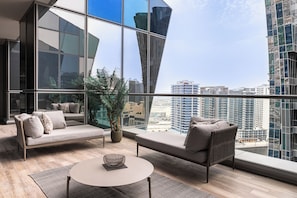 Signature Apartment, 2 Bedrooms | Balcony view - SIMPLY COMFORT Urban Chic Suites in J One Tower City & Canal Views (Dubai)