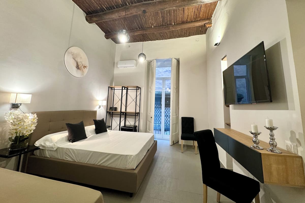 Deluxe Room, Balcony