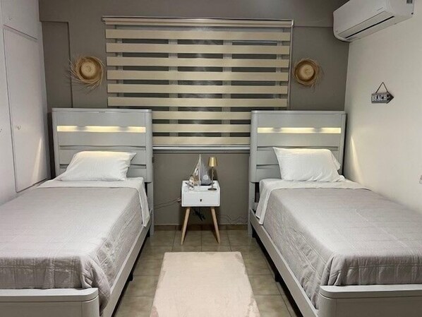 2 bedrooms, desk, iron/ironing board, free WiFi - Coqui Town, A Tropical Oasis. 2BR, Solar panels & Pool in Arecibo (Arecibo)