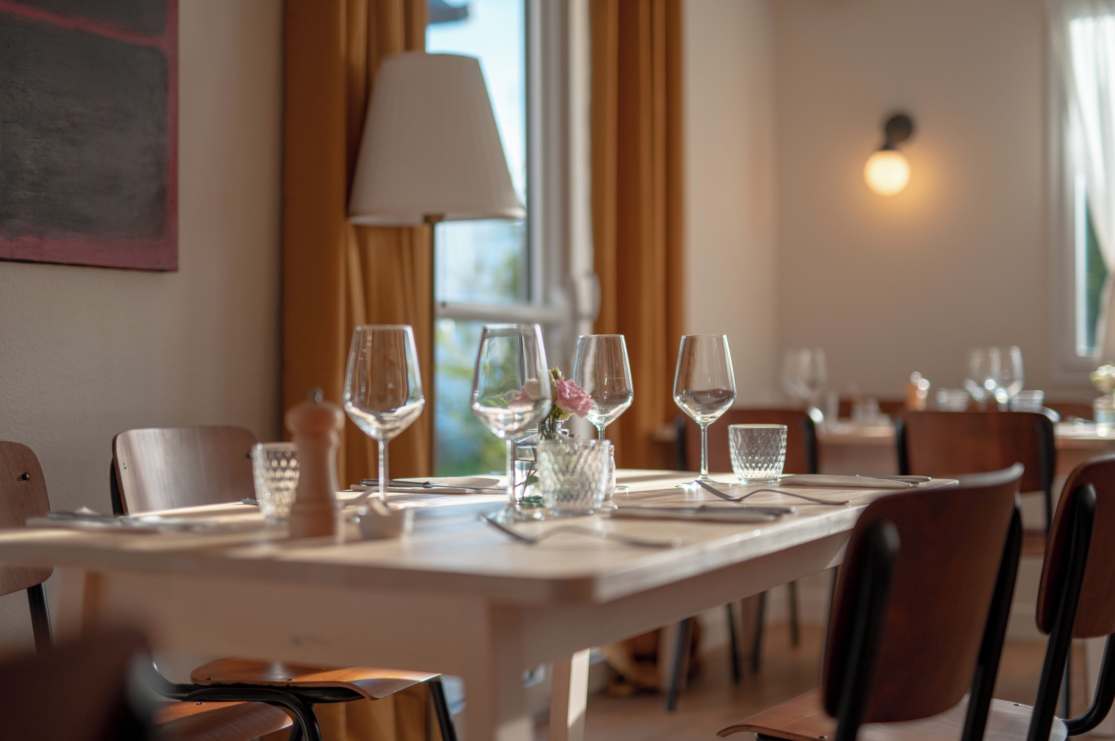 Petit déjeuner, déjeuner et dîner servis sur place, vue sur le jardin