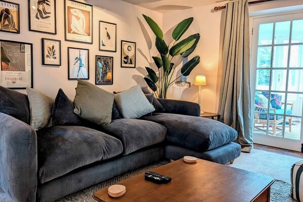 TV, fireplace - Maple Cottage, near Lake Ullswater (Great Strickland)