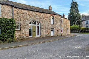 Exterior - Maple Cottage, near Lake Ullswater (Great Strickland)