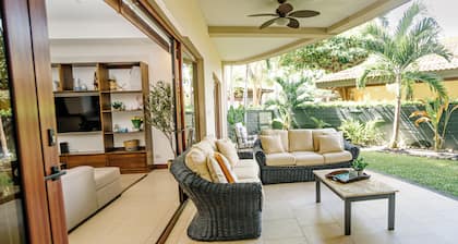 Dream Beach Stay- Spacious 3BR Condo at Playa Hermosa! Cocos & Corales!