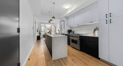 Modern 3 bedroom in the heart of Downtown Brooklyn across from Barclay's center