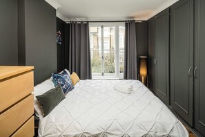 2 bedrooms, iron/ironing board, WiFi, bed sheets - Beautiful 2-Bed, 2 Bathrooms Flat in Zone1 (High Street Kensington, Earls Court) (London)