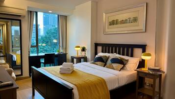 1 bedroom, in-room safe, desk, iron/ironing board