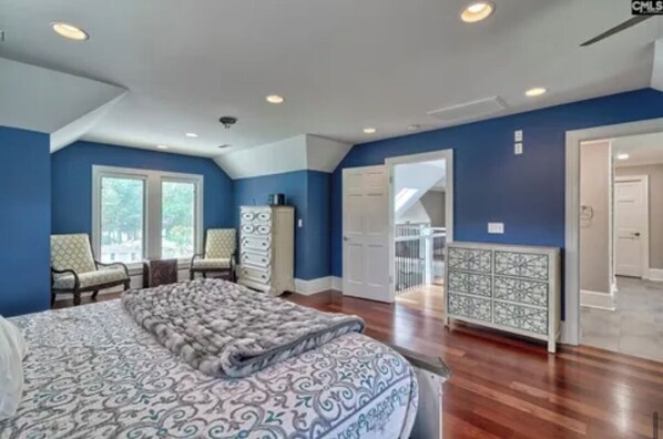 6 habitaciones, tabla de planchar con plancha y wifi gratis 