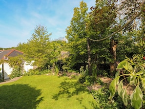 Property grounds - Little Acorns (Helston)