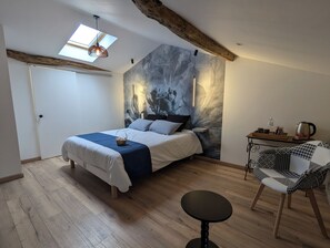 Dobbeltrom – classic, 1 queensize-seng, ikke-røyk | Individuelt dekorert, individuelt innredet og wi-fi (inkludert)