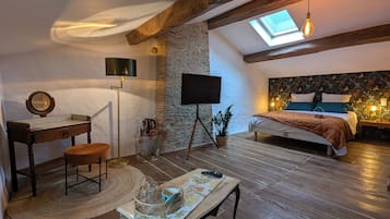 Chambre Double Confort, vue jardin | Décoration personnalisée, ameublement personnalisé, Wi-Fi gratuit