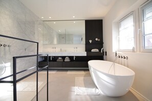 Villa | Badezimmer