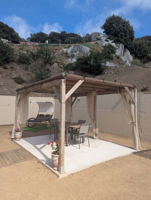 Outdoor dining - Casa Orizonte, Villa, Viggianello Heights, View on the Valinco gulf (Viggianello)