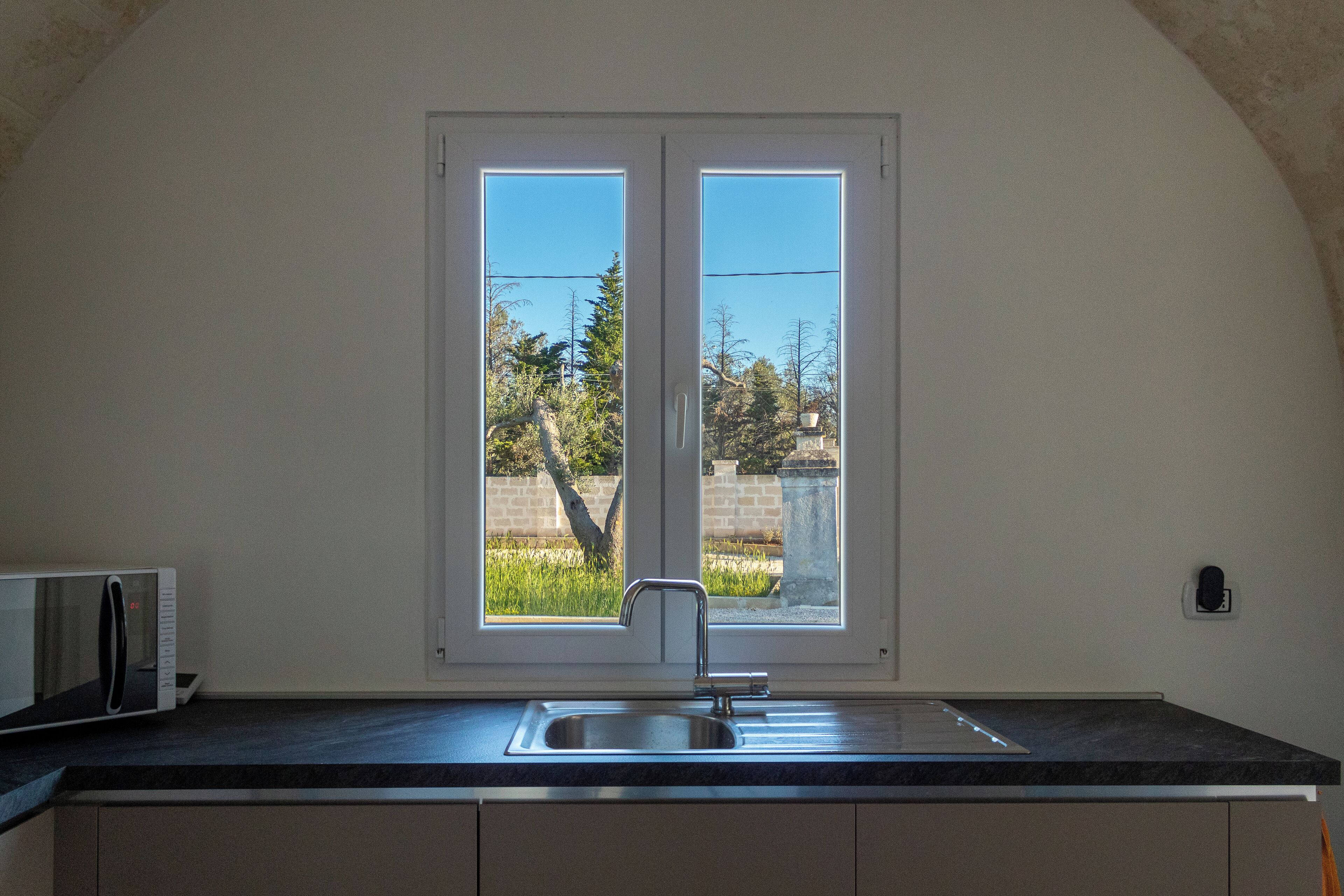 Micro-ondes, four, plaque de cuisson, lave-vaisselle