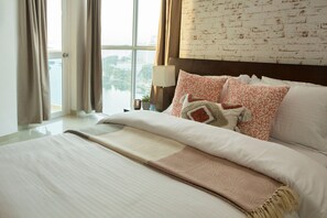 2 間睡房、熨斗/熨衫板、床單