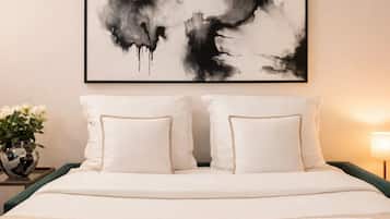 Superior studio | Woonruimte | Een 80-cm smart-tv met digitale zenders